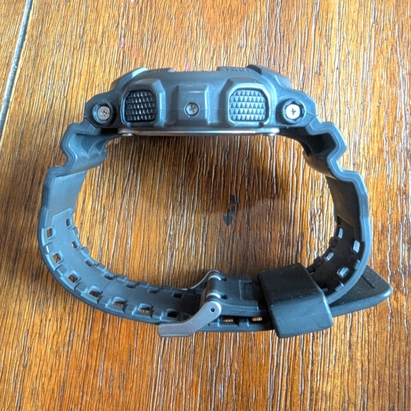 Casio G-Shock GA-100c Watch - Picture 4 of 6